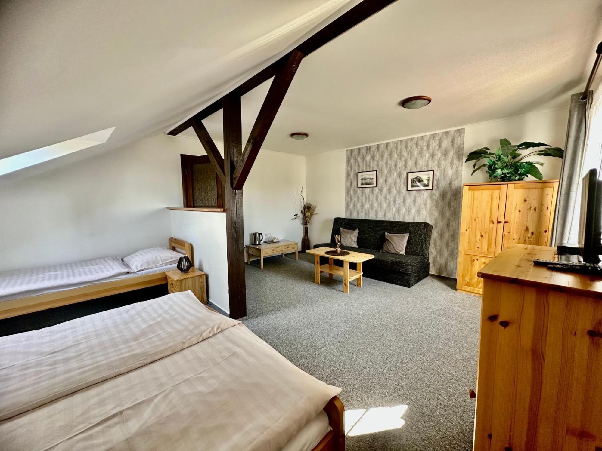 Pod Klicem Hotell Svor Eksteriør bilde