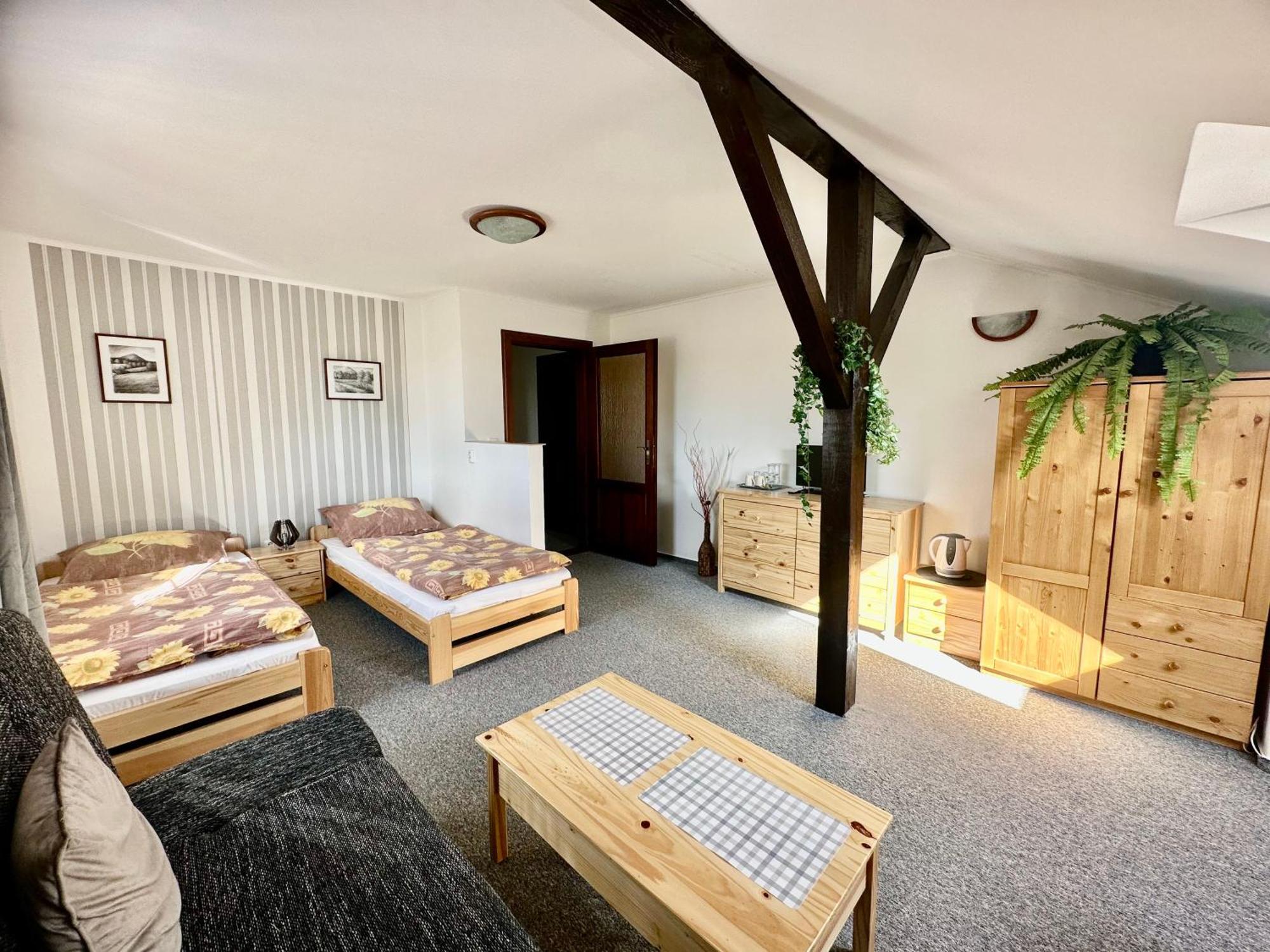 Pod Klicem Hotell Svor Eksteriør bilde